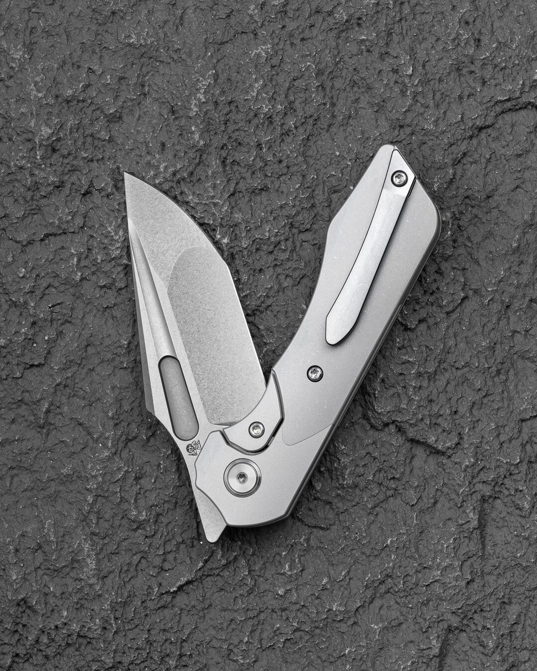 Bestech Dactyl BT2608B Magnacut Blade Titanium Handle Bolster Frame Lock Folding Knife