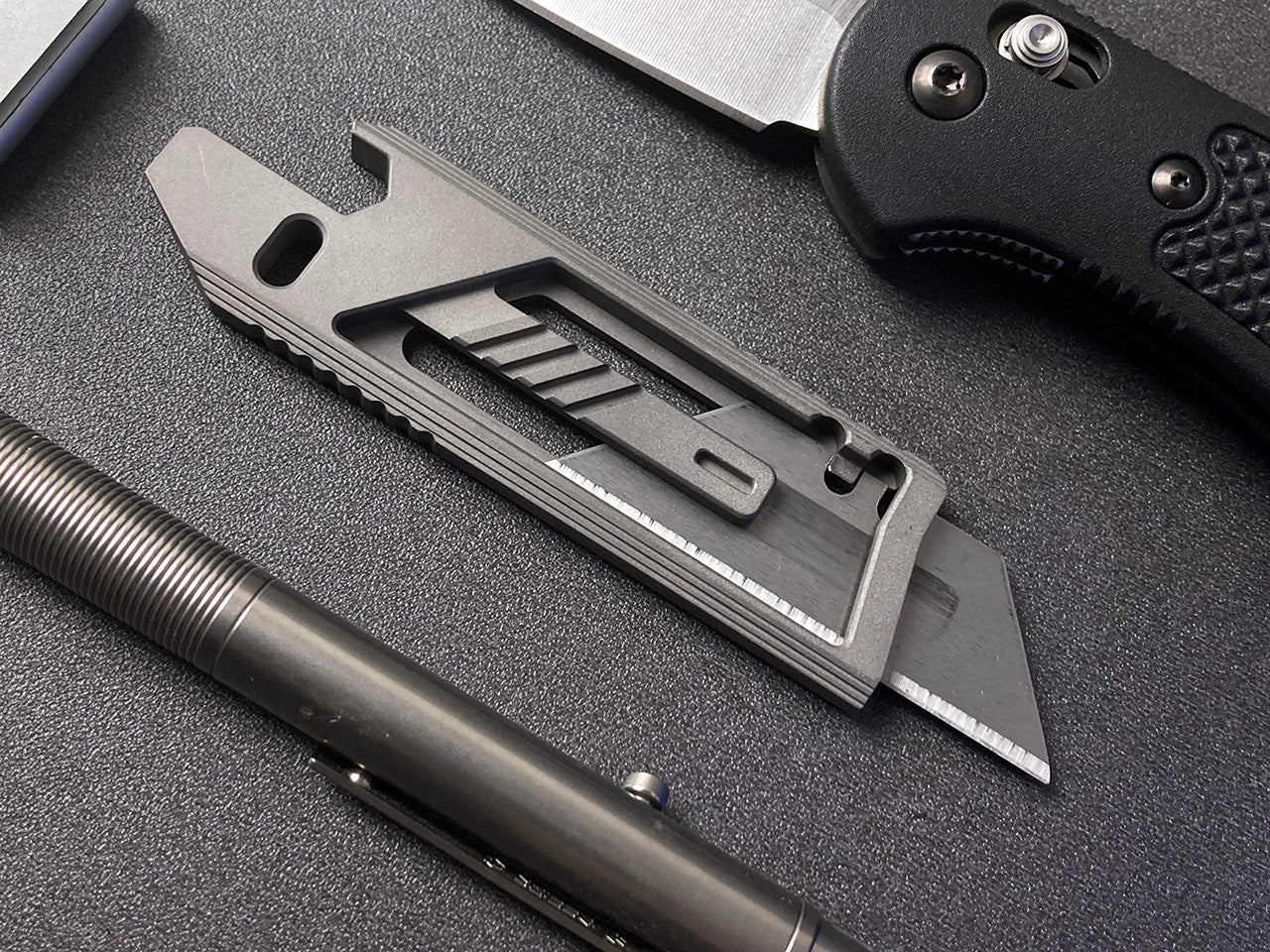 SnakeSword Honey Badger II Titanium Integrated Utility knife