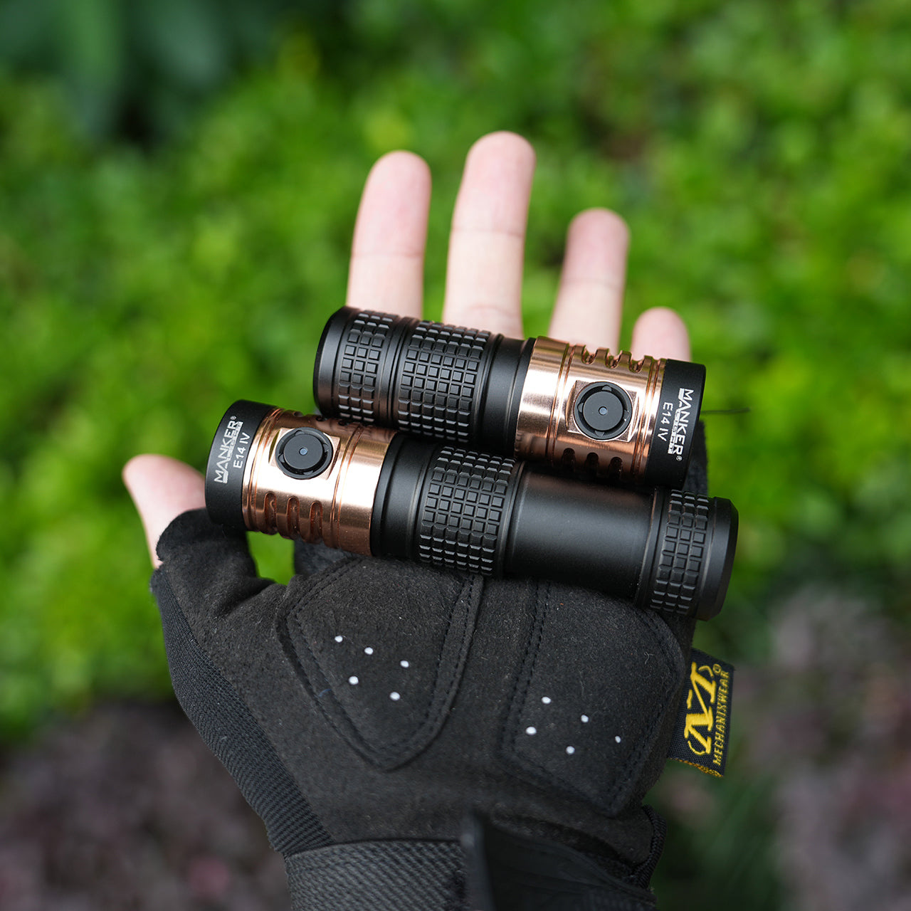 Manker Flashlight E14 IV Brightest EDC Flashlight Dual Use 18650 and 18350 Battery