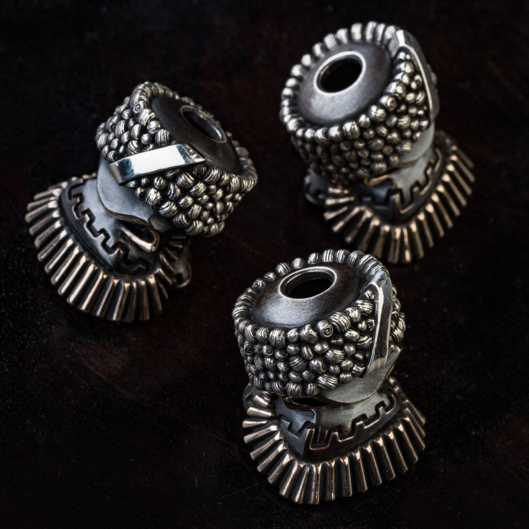 Alexander Peshkov Guerrilla Handmake Custom lanyards beads Edc Pendant Knife Bead