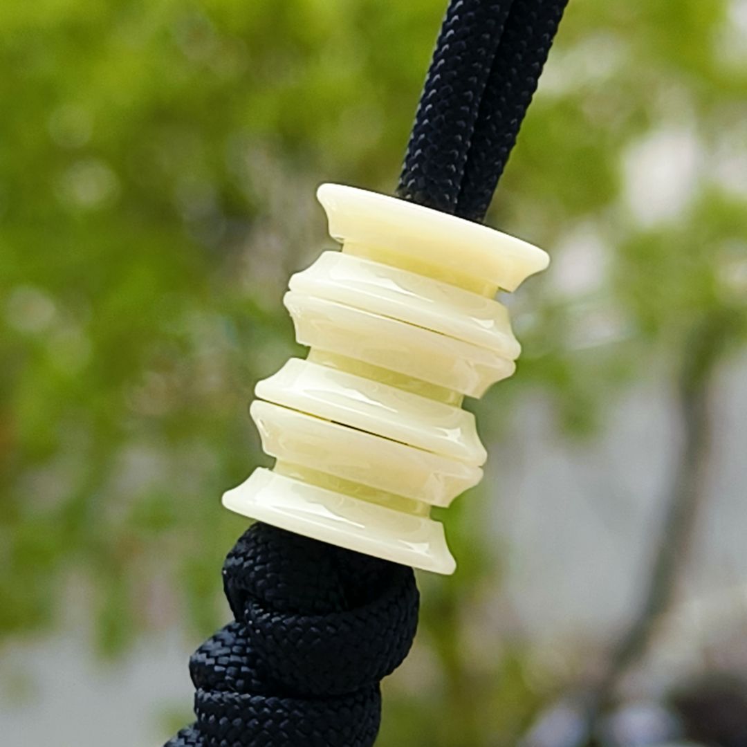 SnakeSword Milk White Resin Knife Bead Pendant Knives Lanyard bead 3 pcs