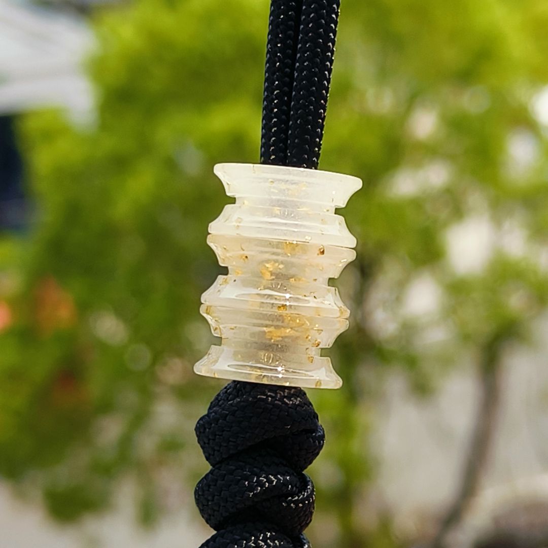 SnakeSword Luminous Resin Knife Bead Pendant Knives Lanyard bead 2 pcs