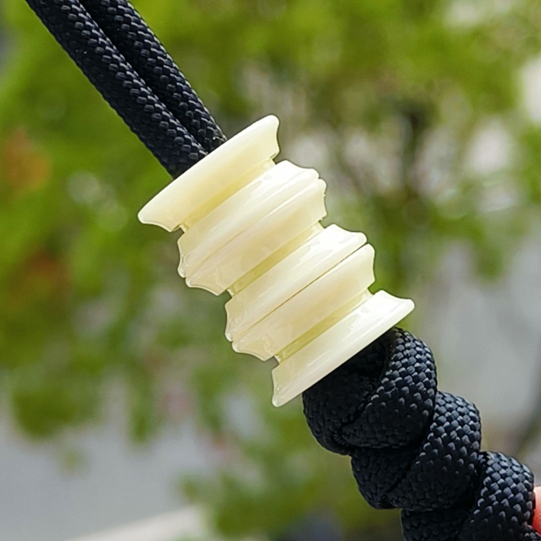 SnakeSword Milk White Resin Knife Bead Pendant Knives Lanyard bead 3 pcs