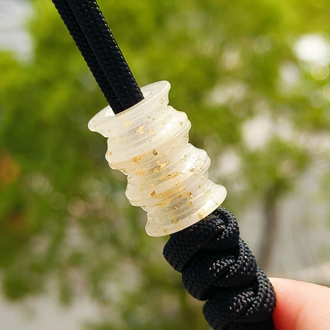 SnakeSword Luminous Resin Knife Bead Pendant Knives Lanyard bead 2 pcs