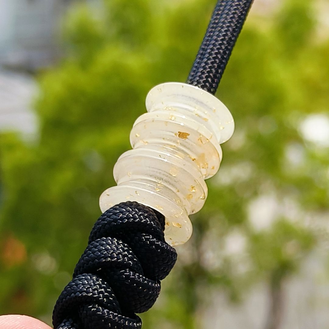 SnakeSword Luminous Resin Knife Bead Pendant Knives Lanyard bead 2 pcs
