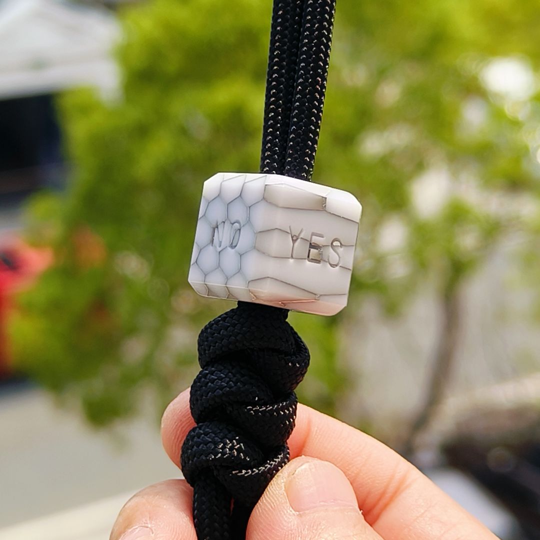 SnakeSword White Resin Knife Bead Pendant Knives Lanyard bead 3 pcs