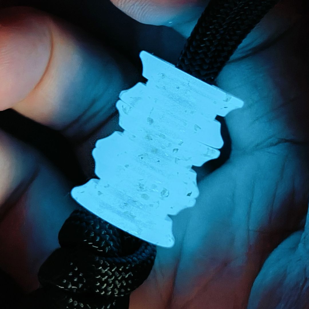 SnakeSword Luminous Resin Knife Bead Pendant Knives Lanyard bead 2 pcs
