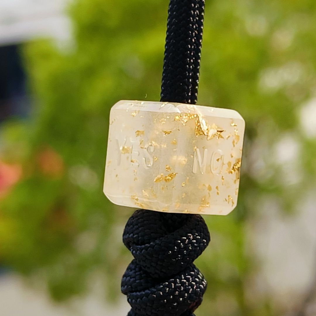 SnakeSword Luminous Resin Knife Bead Pendant Knives Lanyard bead 2 pcs