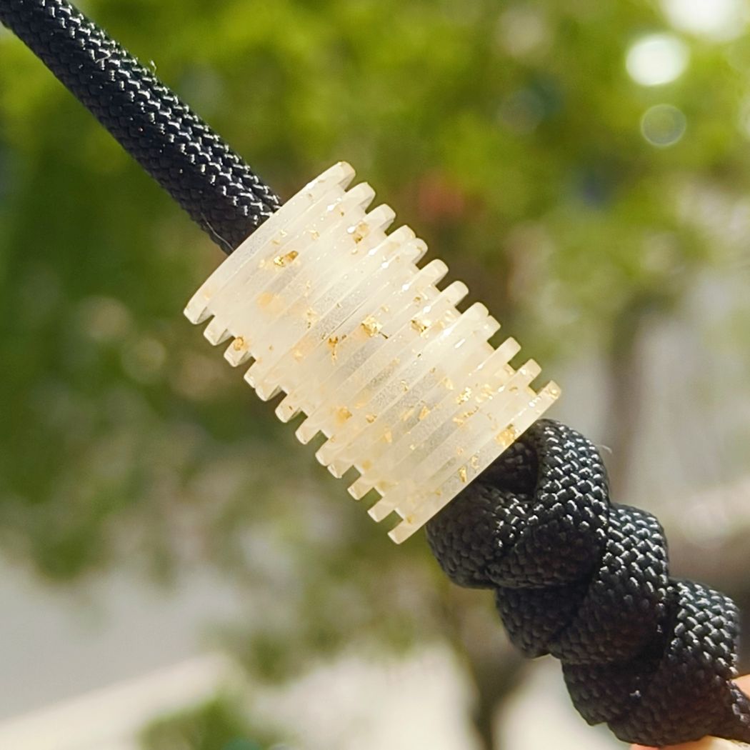 SnakeSword White Luminous Gold Foil Resin Bead EDC Knife Lanyard Beads 2 pcs