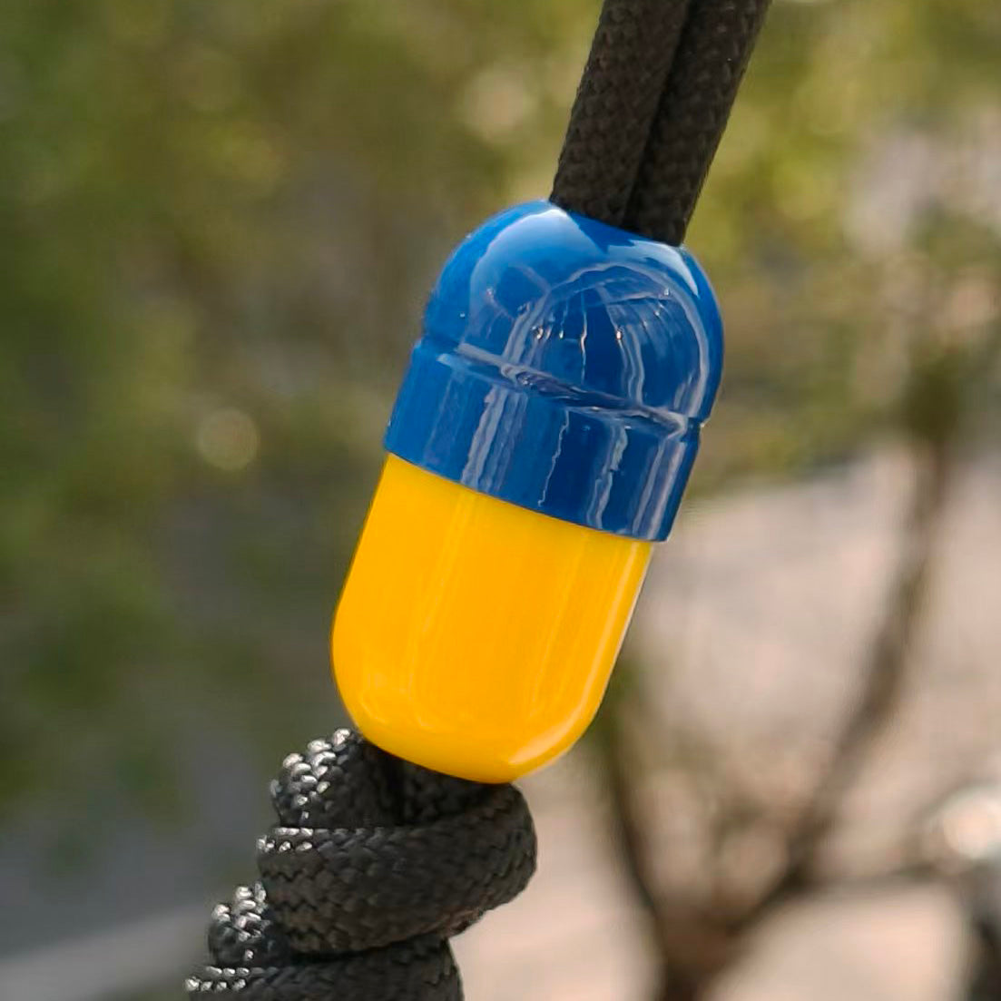 SnakeSword Capsule Resin Lanyard Beads Blue+Yellow Knife Lanyard Beads 3 PCS