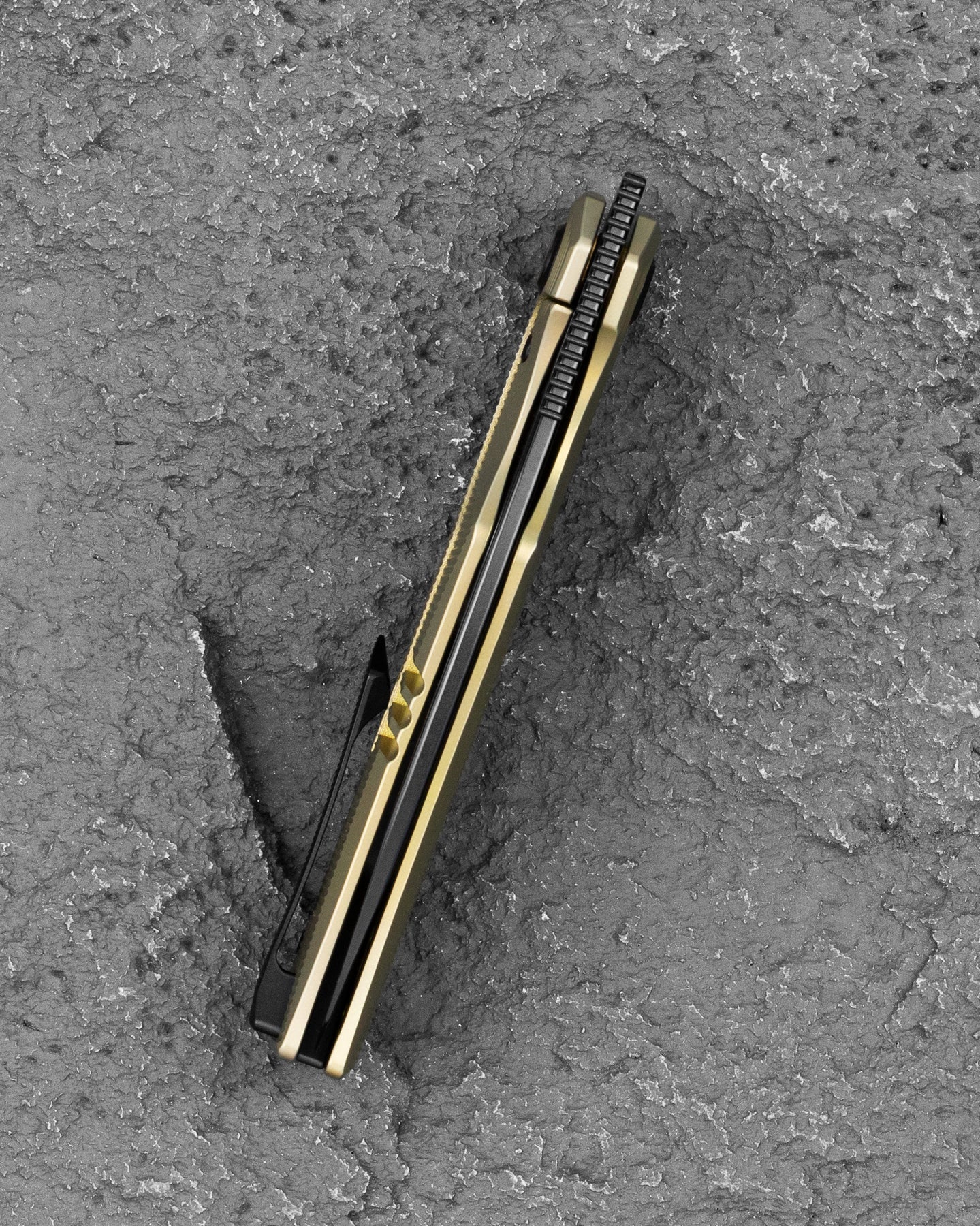 Bestech Taipan BT2503B MagnaCut Blade Titanium Handle Frame Lock Folding Knife