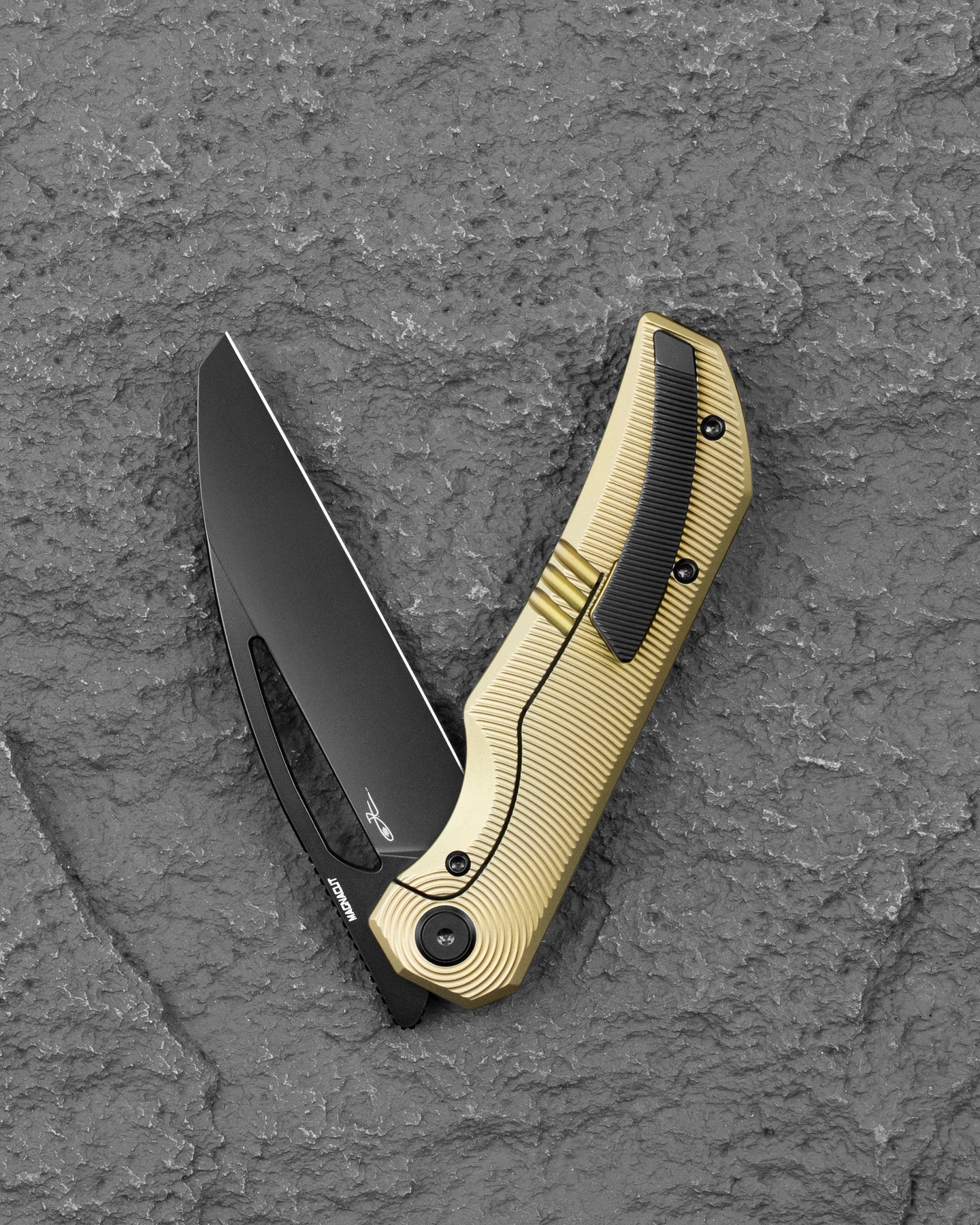Bestech Taipan BT2503B MagnaCut Blade Titanium Handle Frame Lock Folding Knife