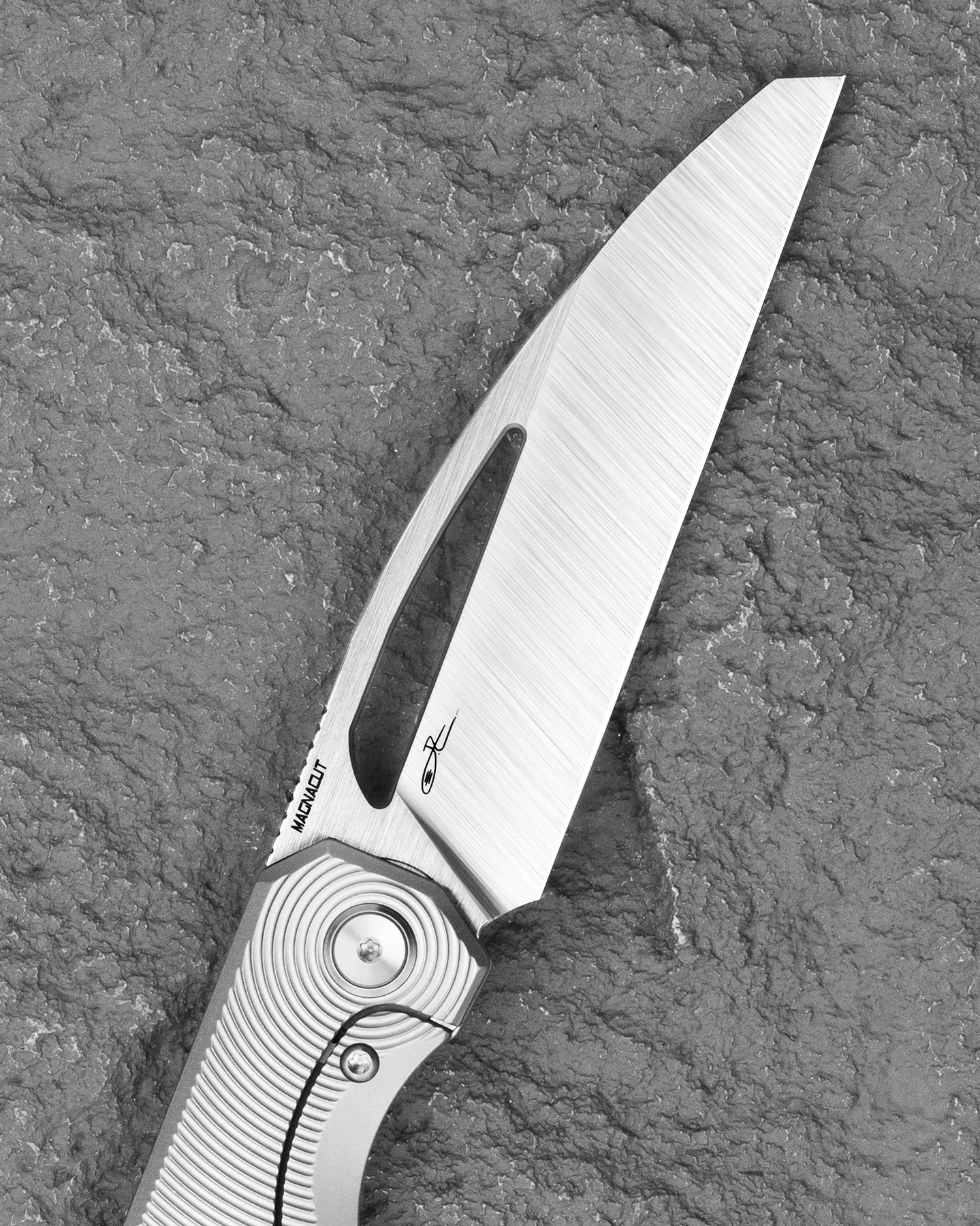 Bestech Taipan BT2503C MagnaCut Blade Titanium Handle Frame Lock Folding Knife