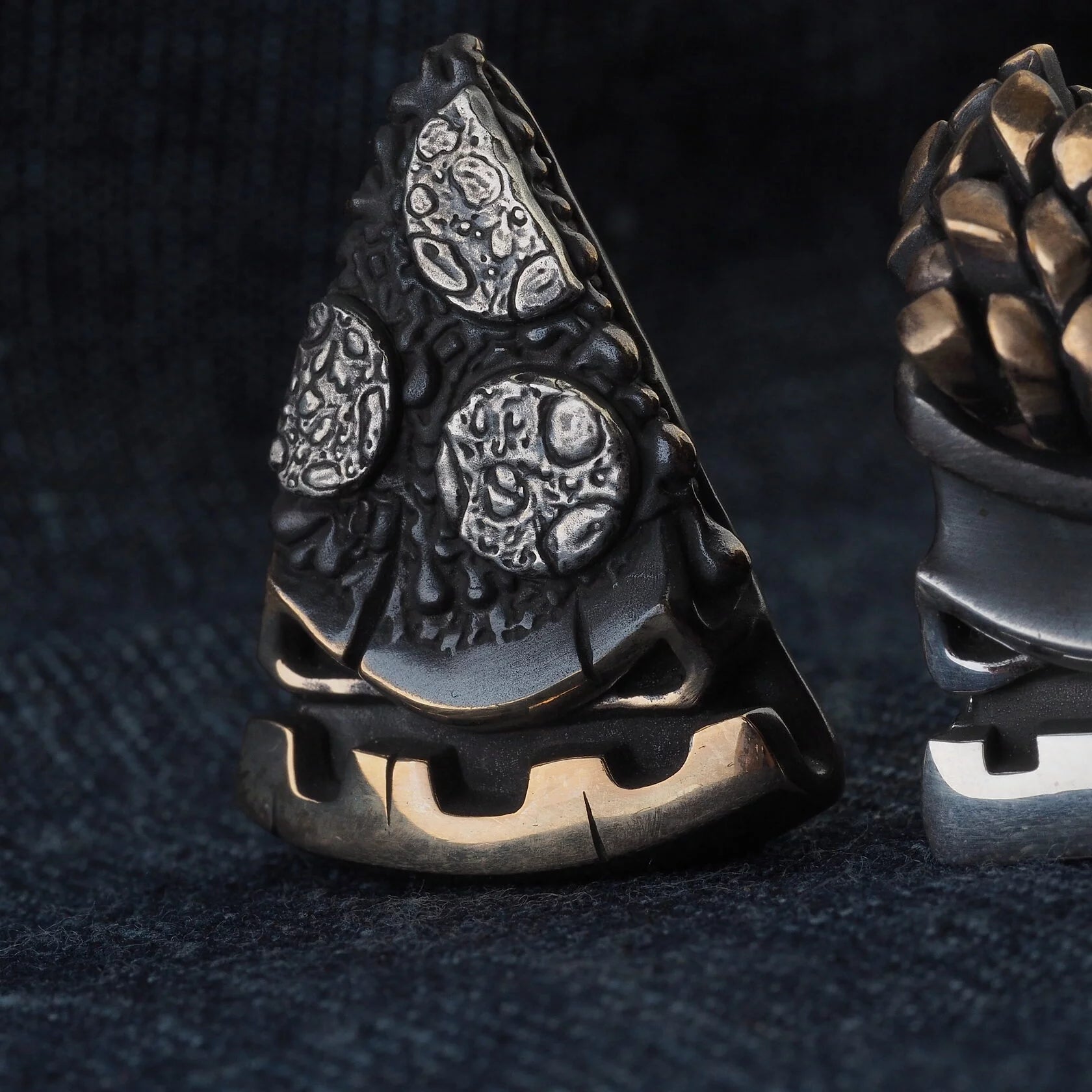 Apeshkov Pizza brass Silver Custom Knife lanyard bead