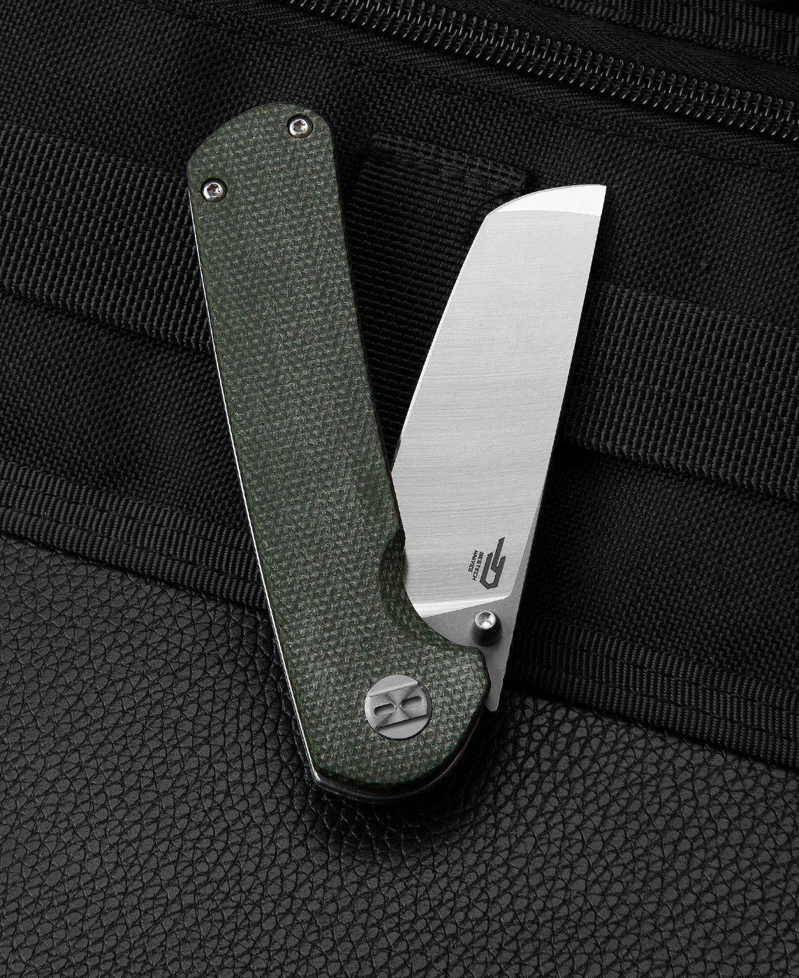 Navaja plegable Bestech Sledgehammer BG31B-1 con hoja D2 y mango de Micarta con bloqueo de liner