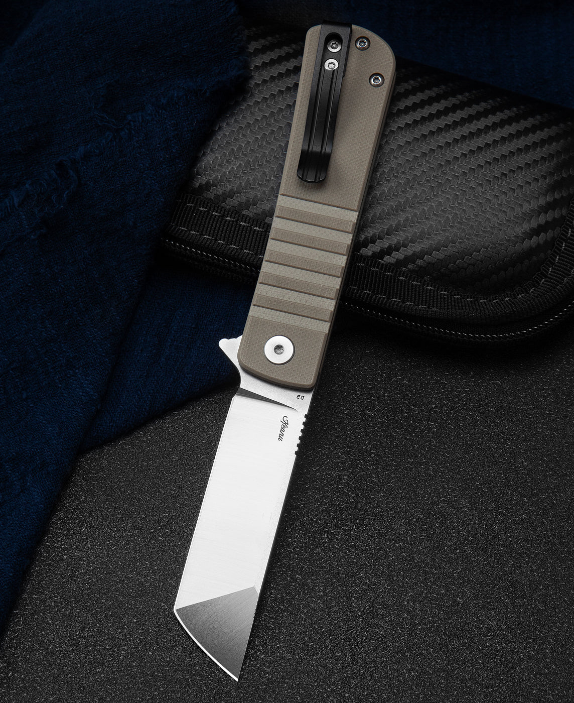 Bestech Titan BG49A-2 D2 Blade Beige G10 Handle Liner Lock Folding Knife