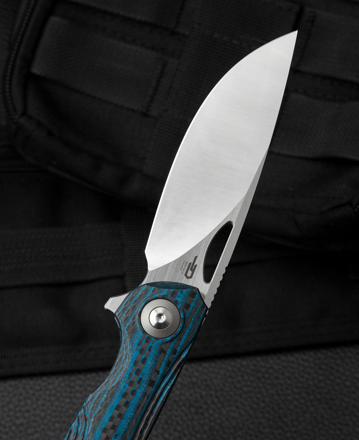 Bestech Falko BL01B 154CM Blade Carbon Fiber and G10 Handle Liner Lock Folding Knife