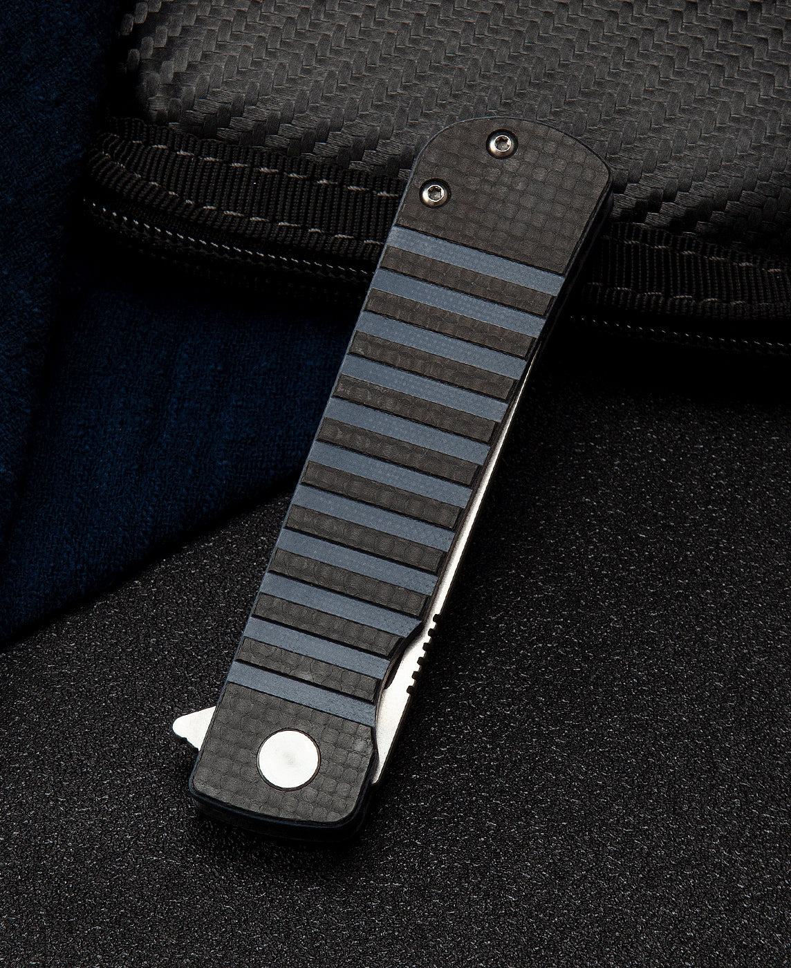 Bestech Titan BL04B 154CM Blade Carbon Fiber and G10 Handle Liner Lock Folding Knife