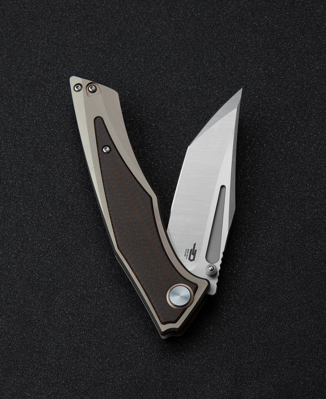 Bestech Togatta BT2102C M390 Blade Titanium+Carbon Fiber Inlay Handle Frame Lock Folding Knife