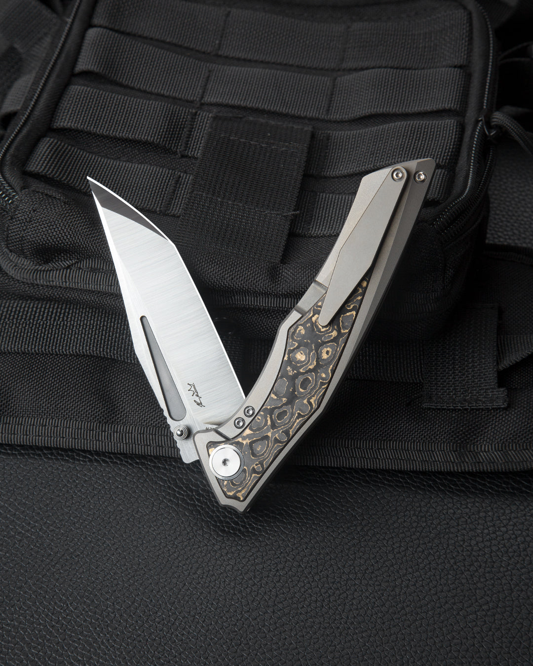 Bestech Togatta BT2102G M390 Blade Titanium+ Damascus Copper Carbon Inlay Handle Frame Lock Folding Knife