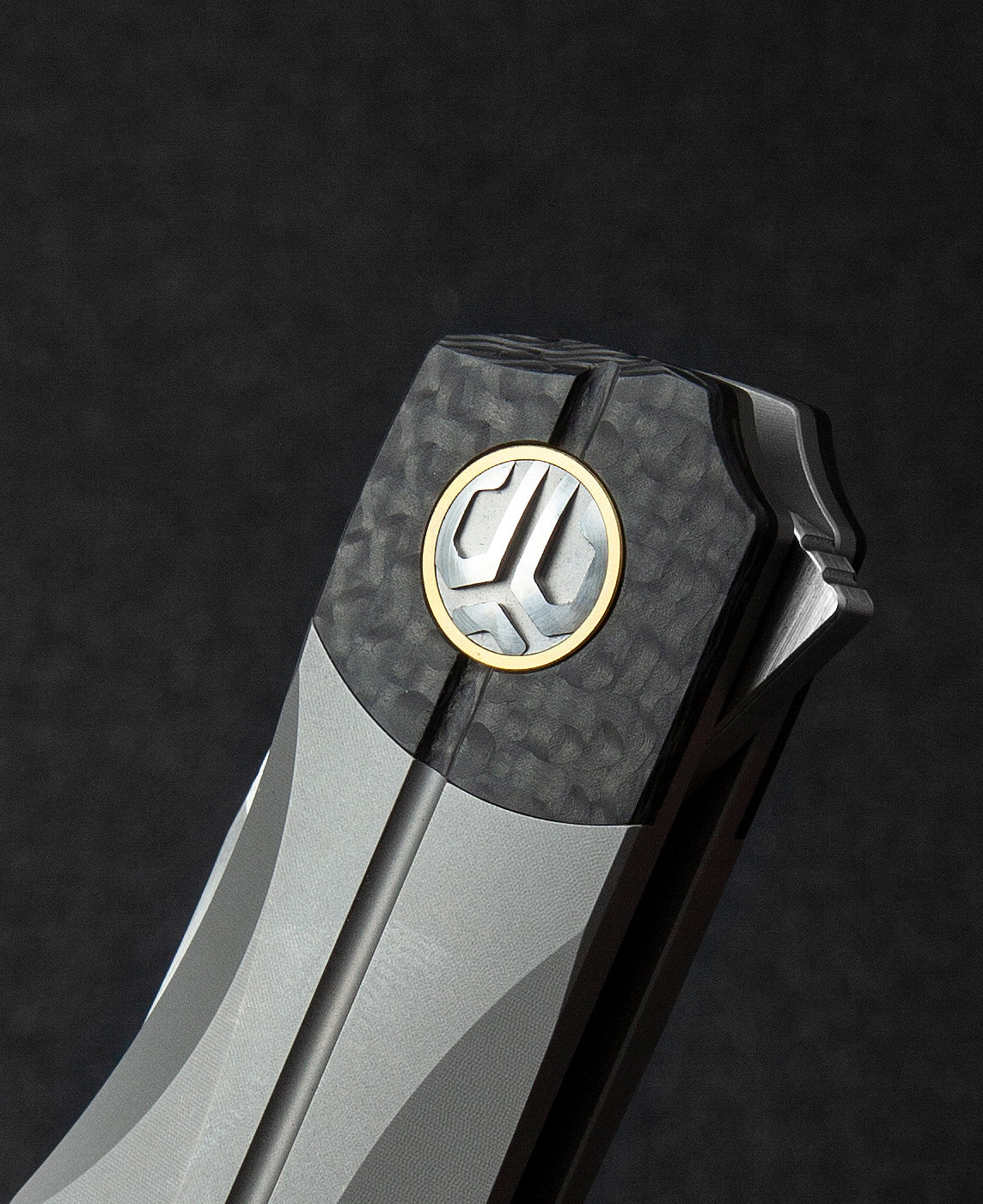 Bestech Thyra BT2106A M390 Blade Titanium+Carbon Fiber Inlay Handle Frame Lock Folding Knife