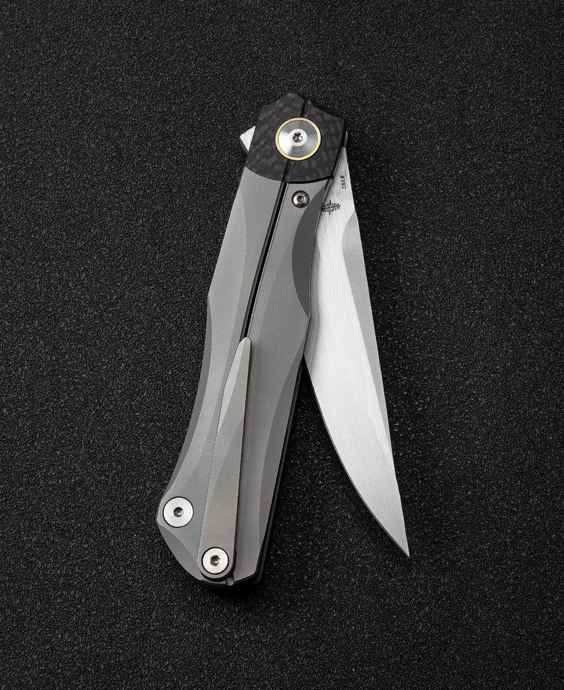 Bestech Thyra BT2106A M390 Blade Titanium+Carbon Fiber Inlay Handle Frame Lock Folding Knife