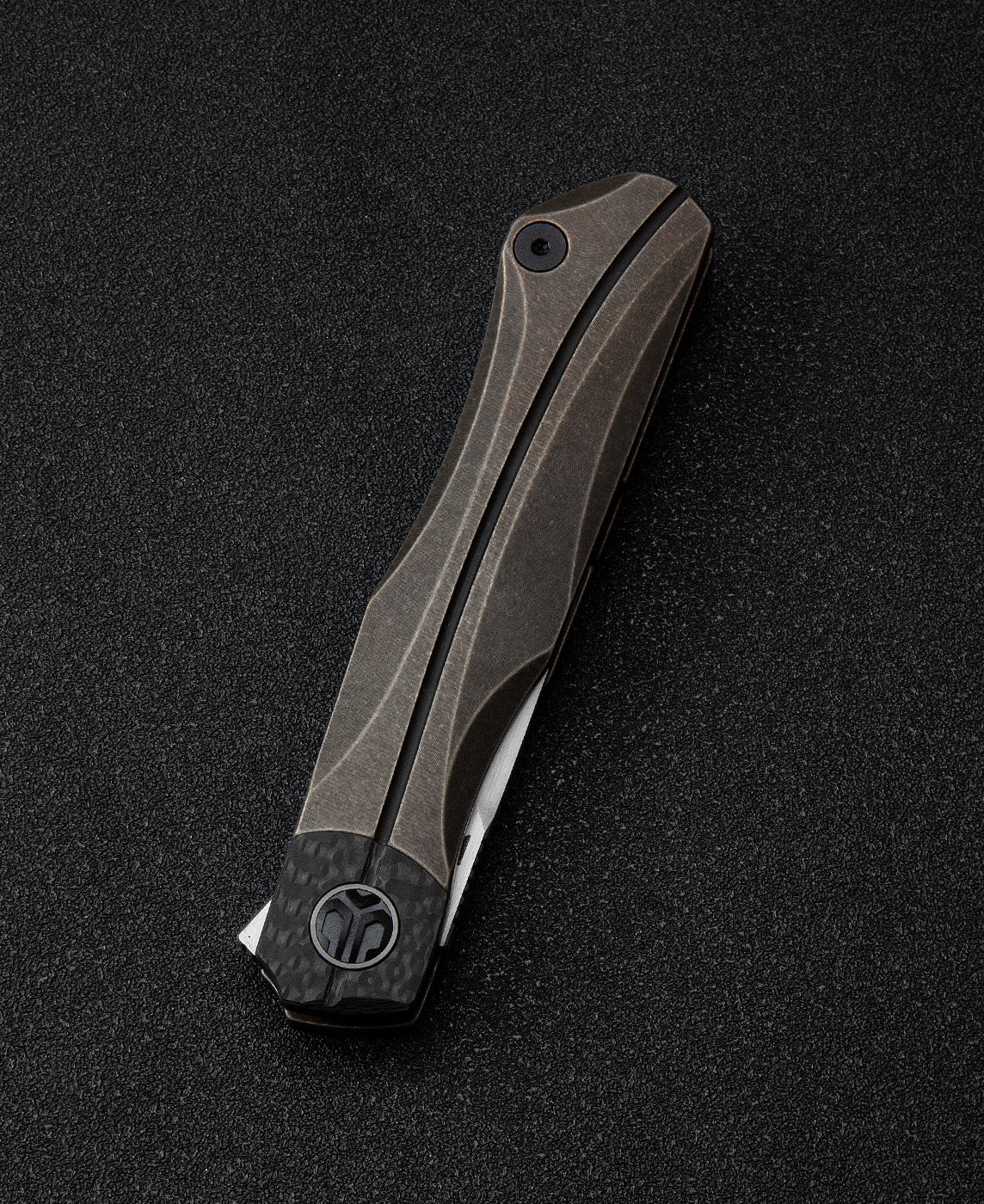 Bestech Thyra BT2106B M390 Blade Titanium+Carbon Fiber Inlay Handle Frame Lock Folding Knife