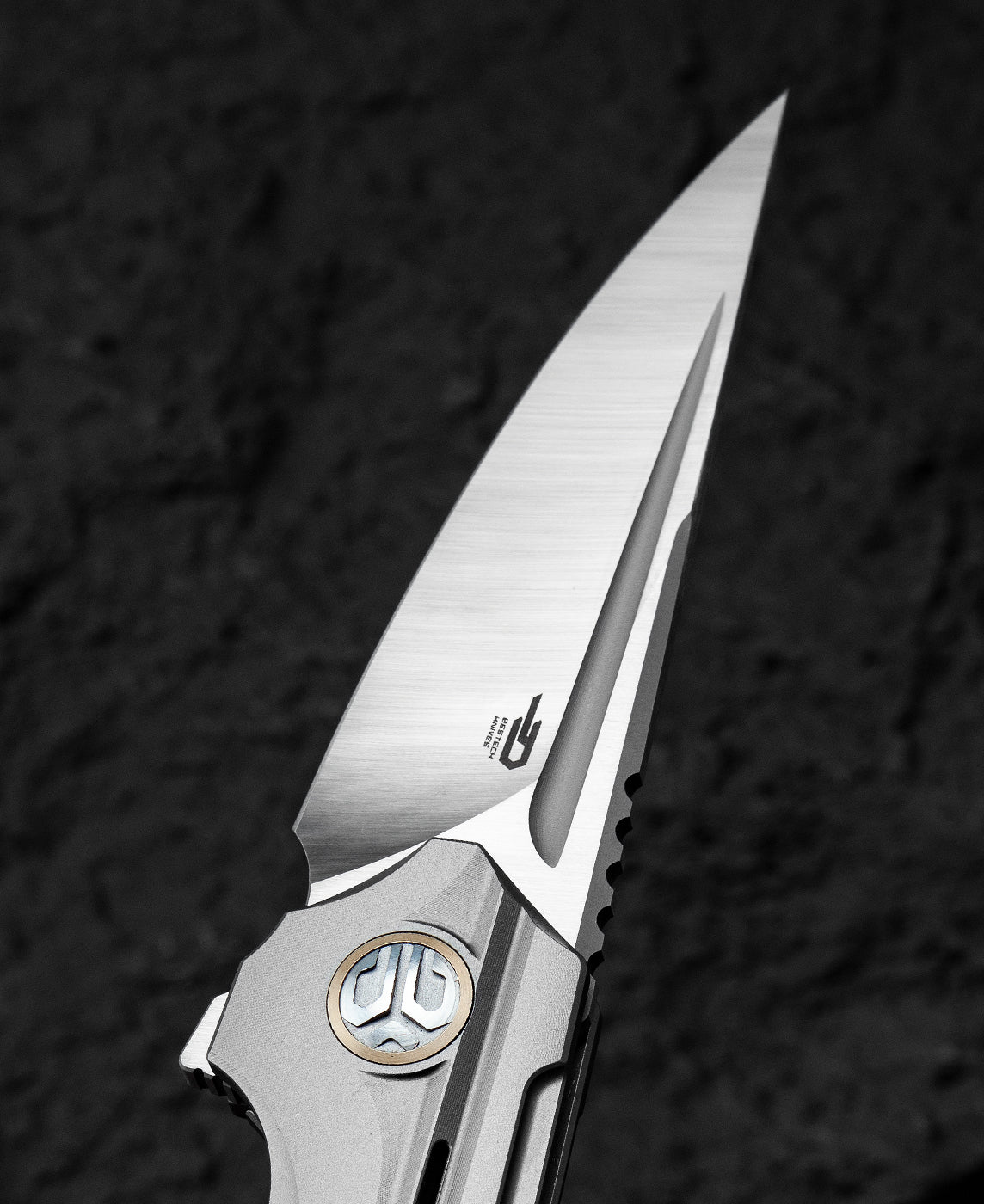 Bestech Vigil T2201A M390 Blade Titanium Handle Frame Lock Folding Knife