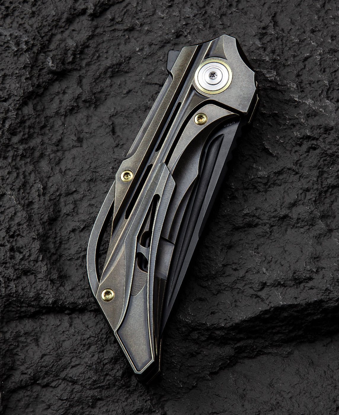 Bestech Vigil BT2201D M390 Blade Titanium Handle Frame Lock Folding Knife