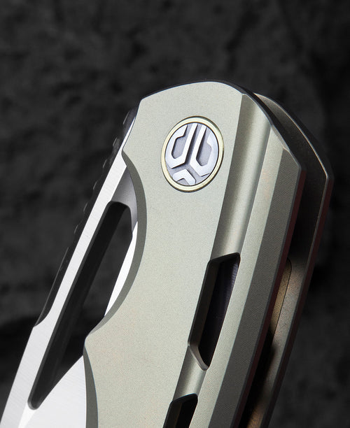 Bestech Fairchild BT2202D CPM-S35VN Blade Titanium Handle Frame Lock Folding Knife