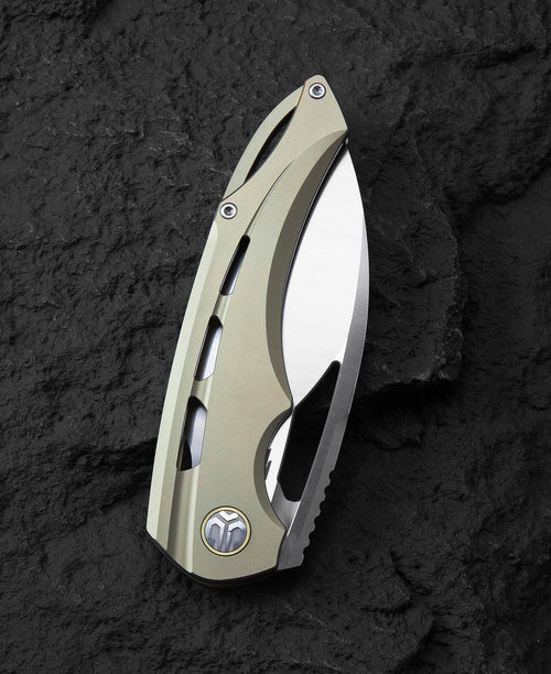 Bestech Fairchild BT2202D CPM-S35VN Blade Titanium Handle Frame Lock Folding Knife