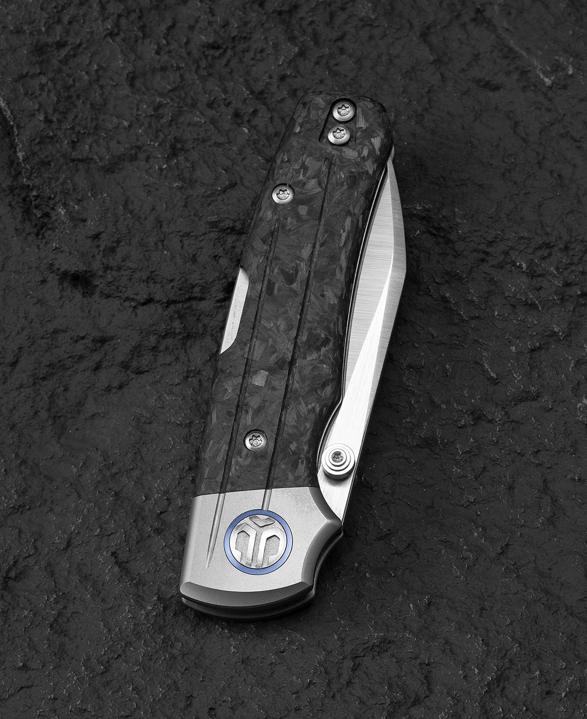 Bestech Tonic BT2204D M390 Blade Titanium+Carbon Fiber Inlay Handle Back Lock Folding Knife
