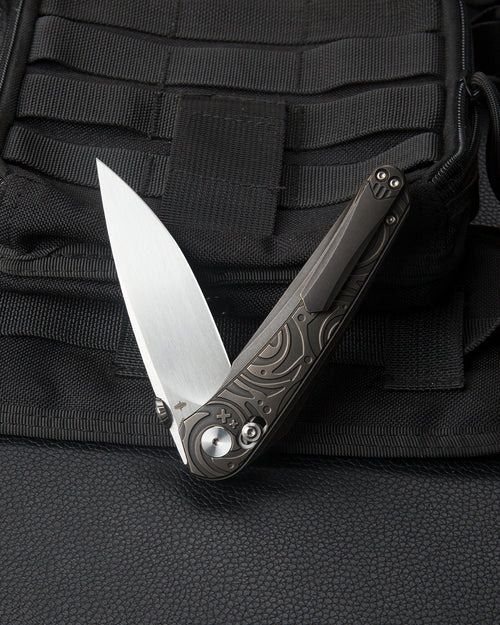 Bestech Mothus BT2206F M390 Blade Titanium Handle Crossbar Lock Folding Knife