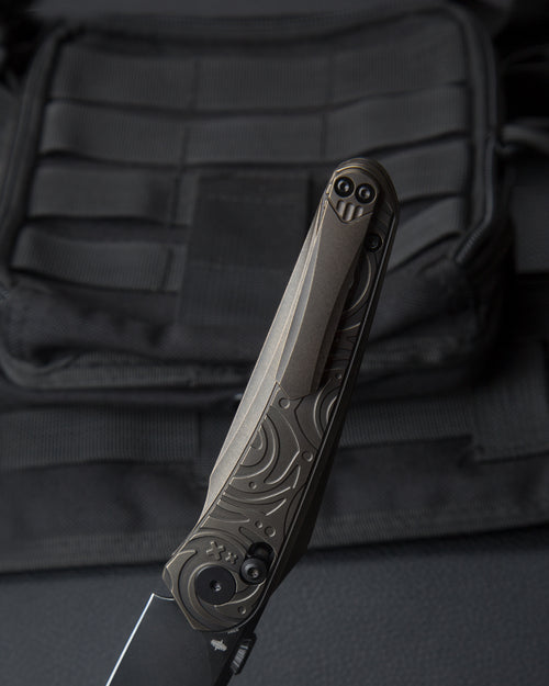 Bestech Mothus BT2206G M390 Blade Titanium Handle Crossbar Lock Folding Knife