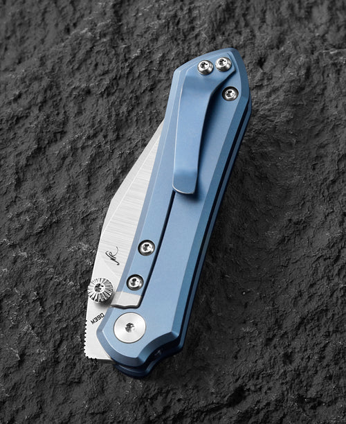 Bestech Icarus BT2302E M390 Blade Titanium Handle Frame Lock Folding Knife