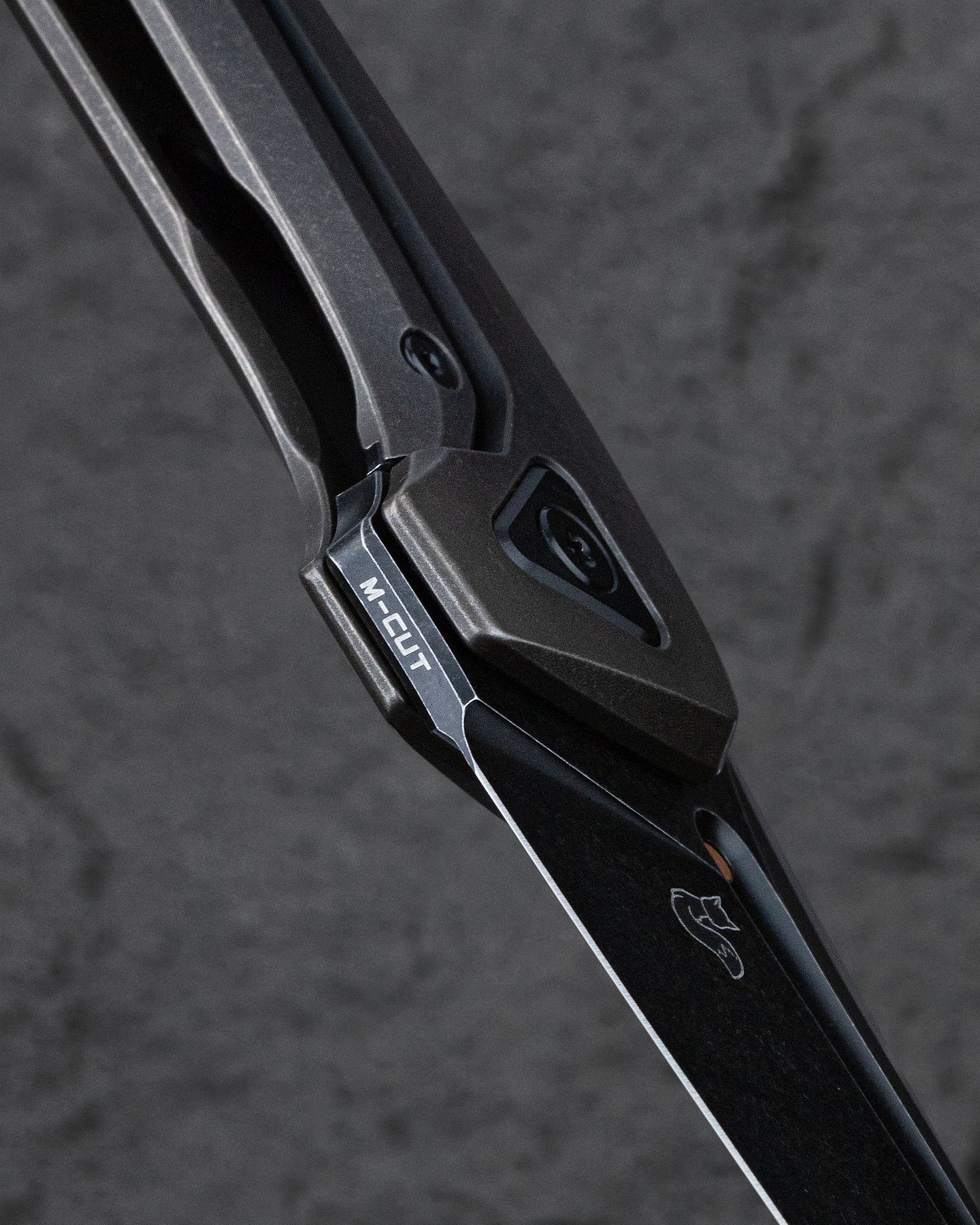 Bestech VK-NAVI BT2404A MagnaCut Blade Titanium Handle Frame Lock Folding Knife