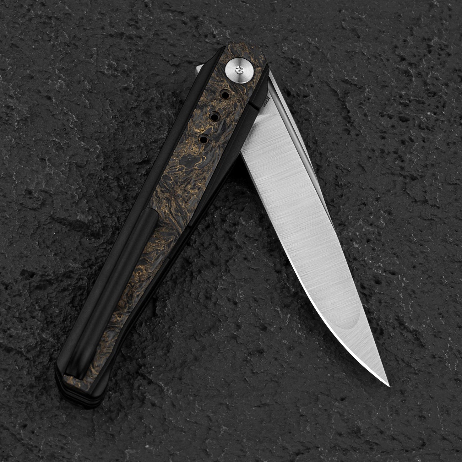 Bestech Knives Spear Phisher BT2405D M390 Blade Titanium+Marble Carbon Fiber Handle Edc Folding Knife