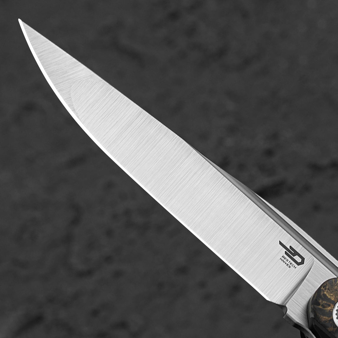 Bestech Knives Spear Phisher BT2405D M390 Blade Titanium+Marble Carbon Fiber Handle Edc Folding Knife