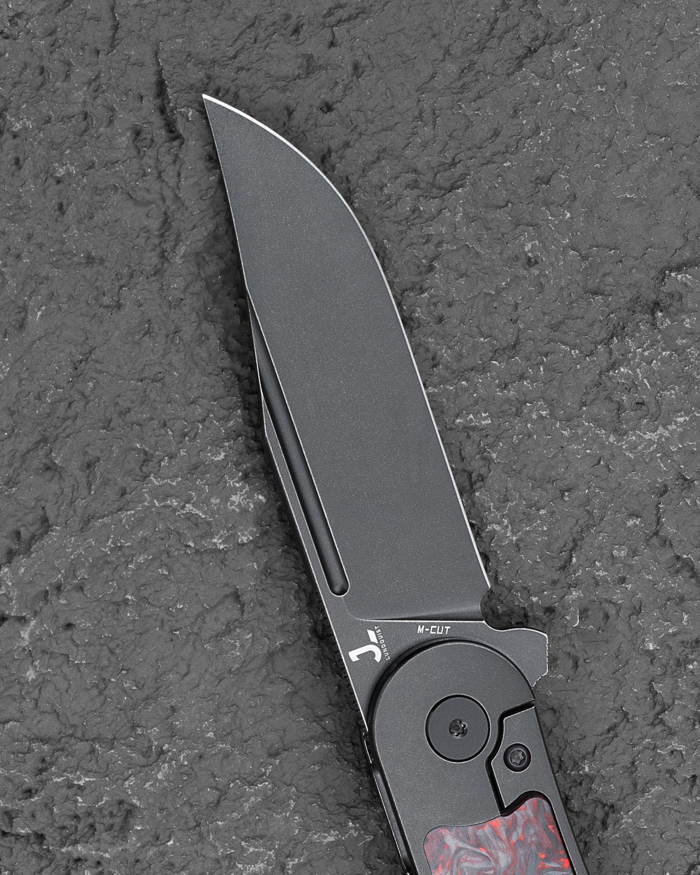 Bestech Vestige BT2411C MagnaCut Blade Titanium+Carbon Fiber Handle Frame Lock Folding Knife