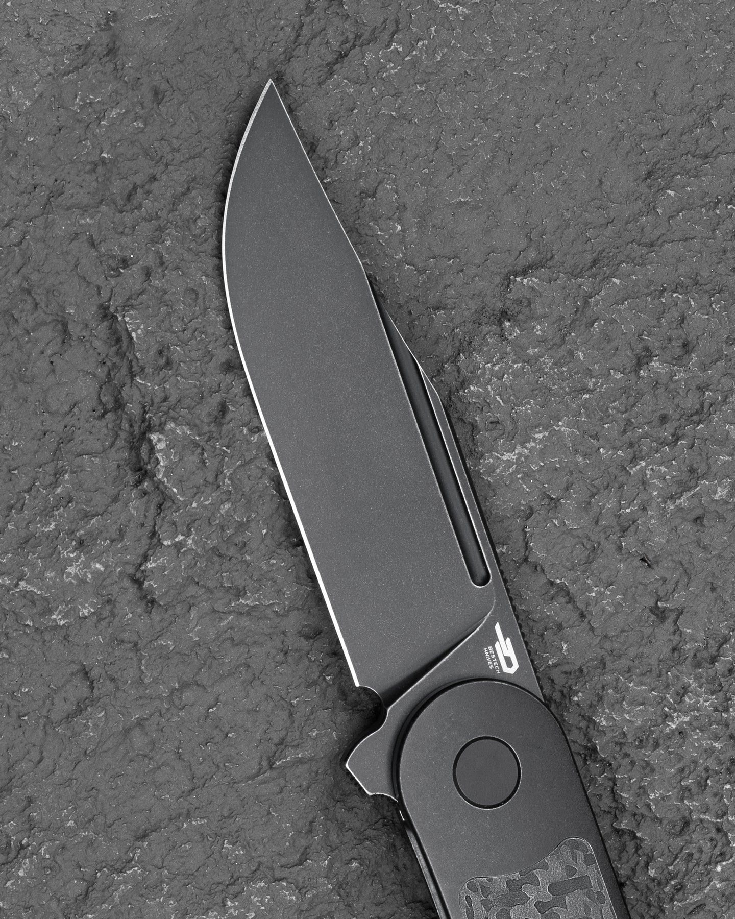 Bestech Vestige BT2411D MagnaCut Blade Titanium+Carbon Fiber Handle Frame Lock Folding Knife