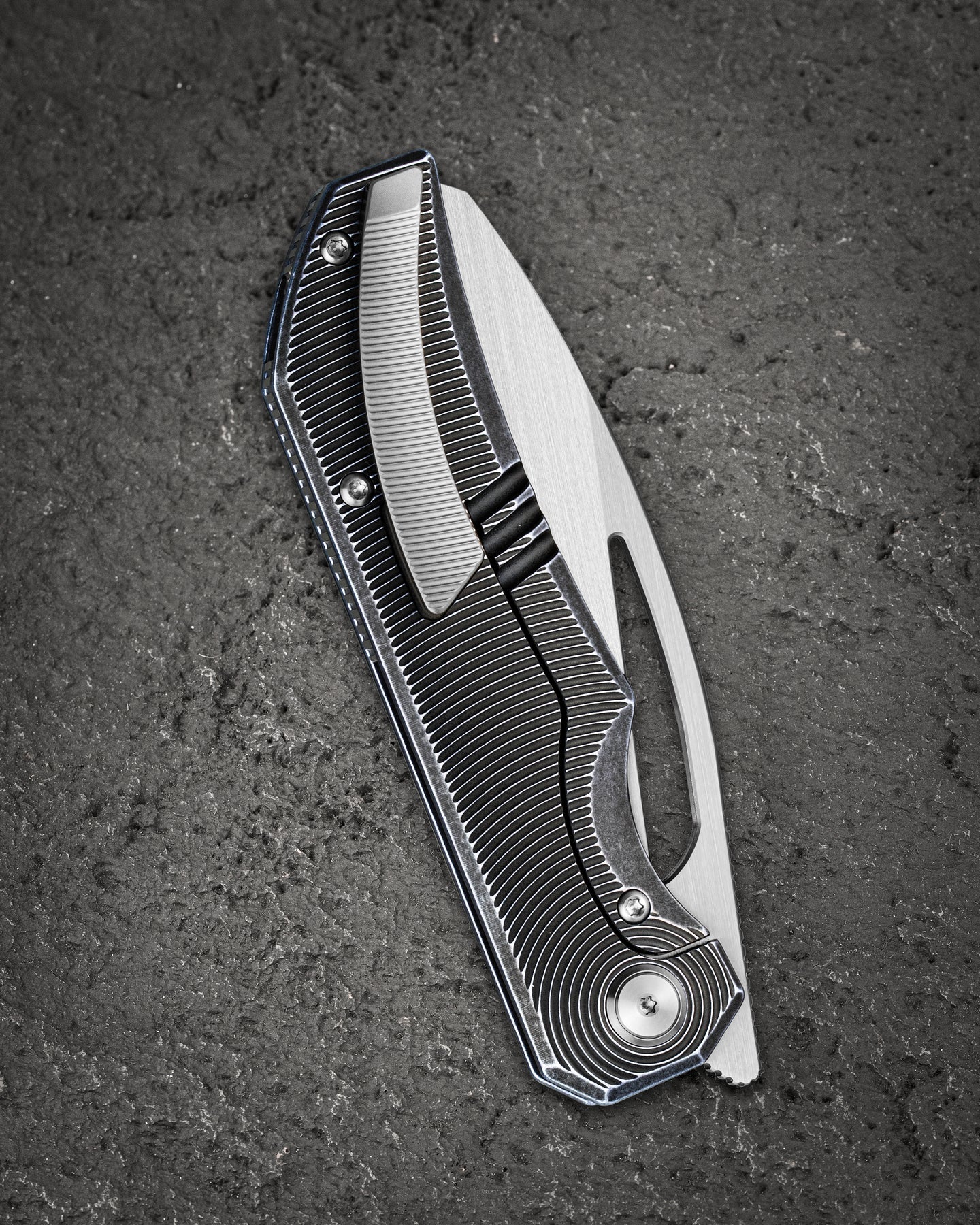 Bestech Taipan BT2503D-L (Left-Hand Version) Hollow Grinds MagnaCut Blade Titanium Handle Frame Lock Folding Knife