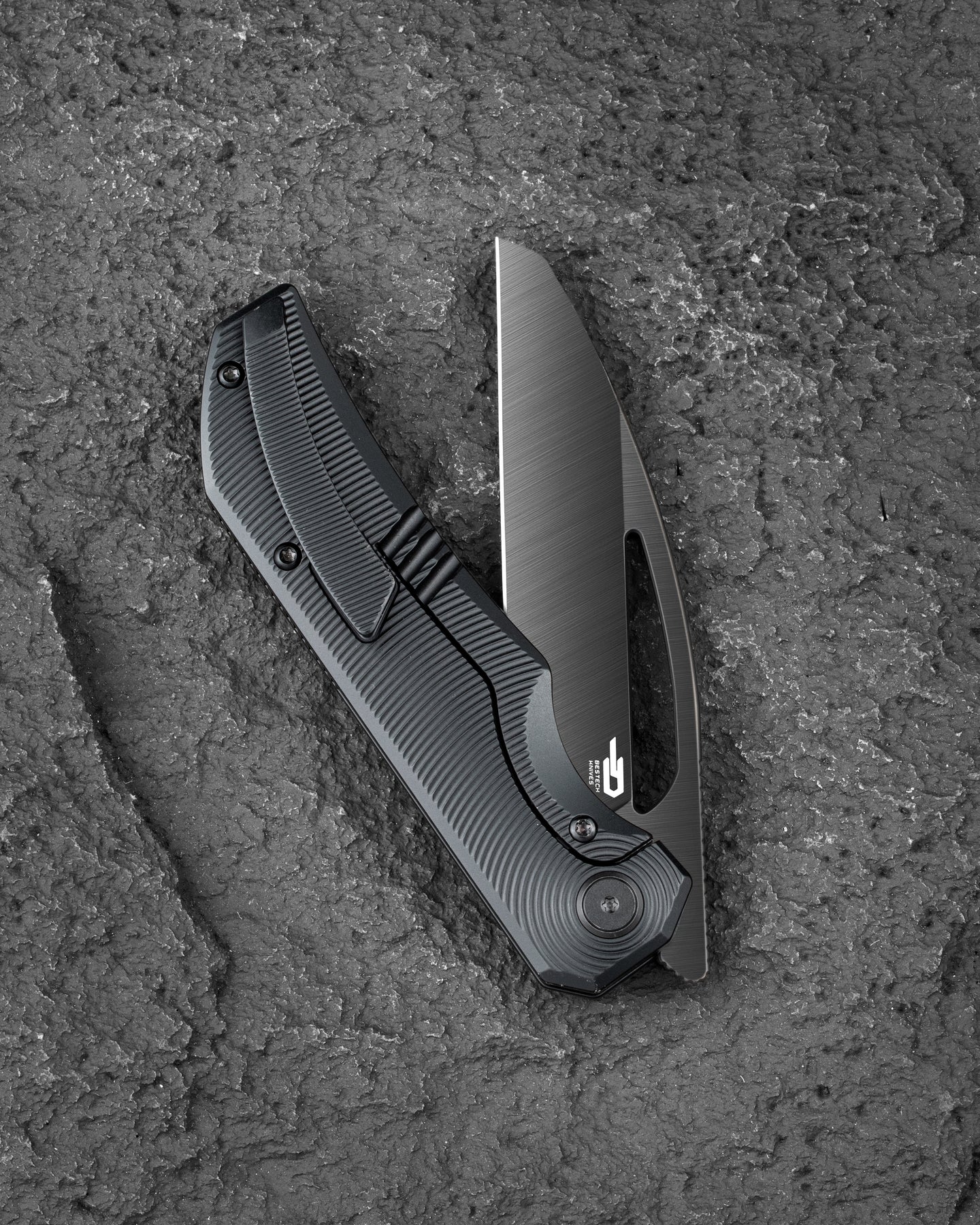 Bestech Taipan BT2503E-L (Left-Hand Version) Hollow Grinds MagnaCut Blade Titanium Handle Frame Lock Folding Knife