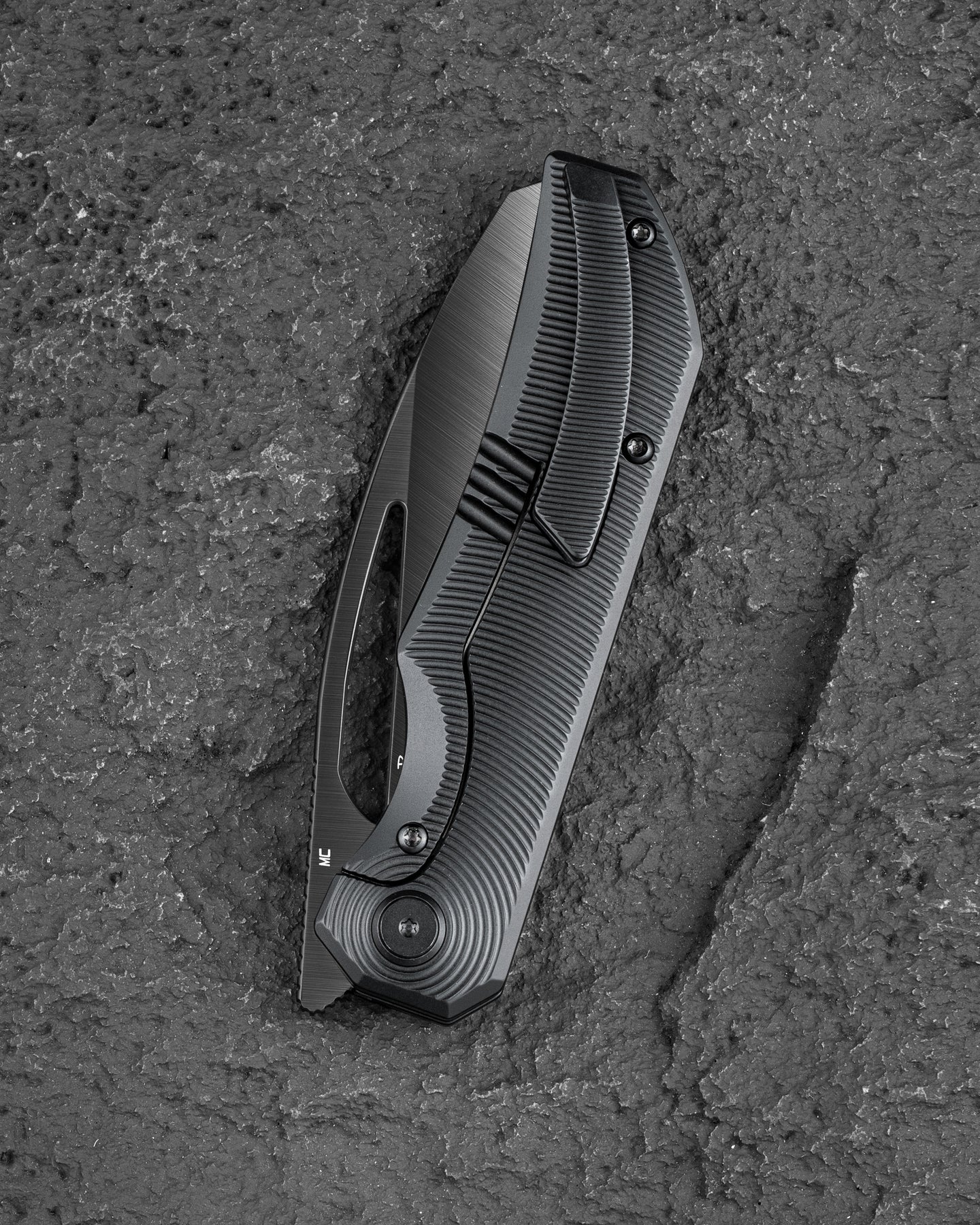 Bestech Taipan BT2503E MagnaCut Blade Titanium Handle Frame Lock Folding Knife