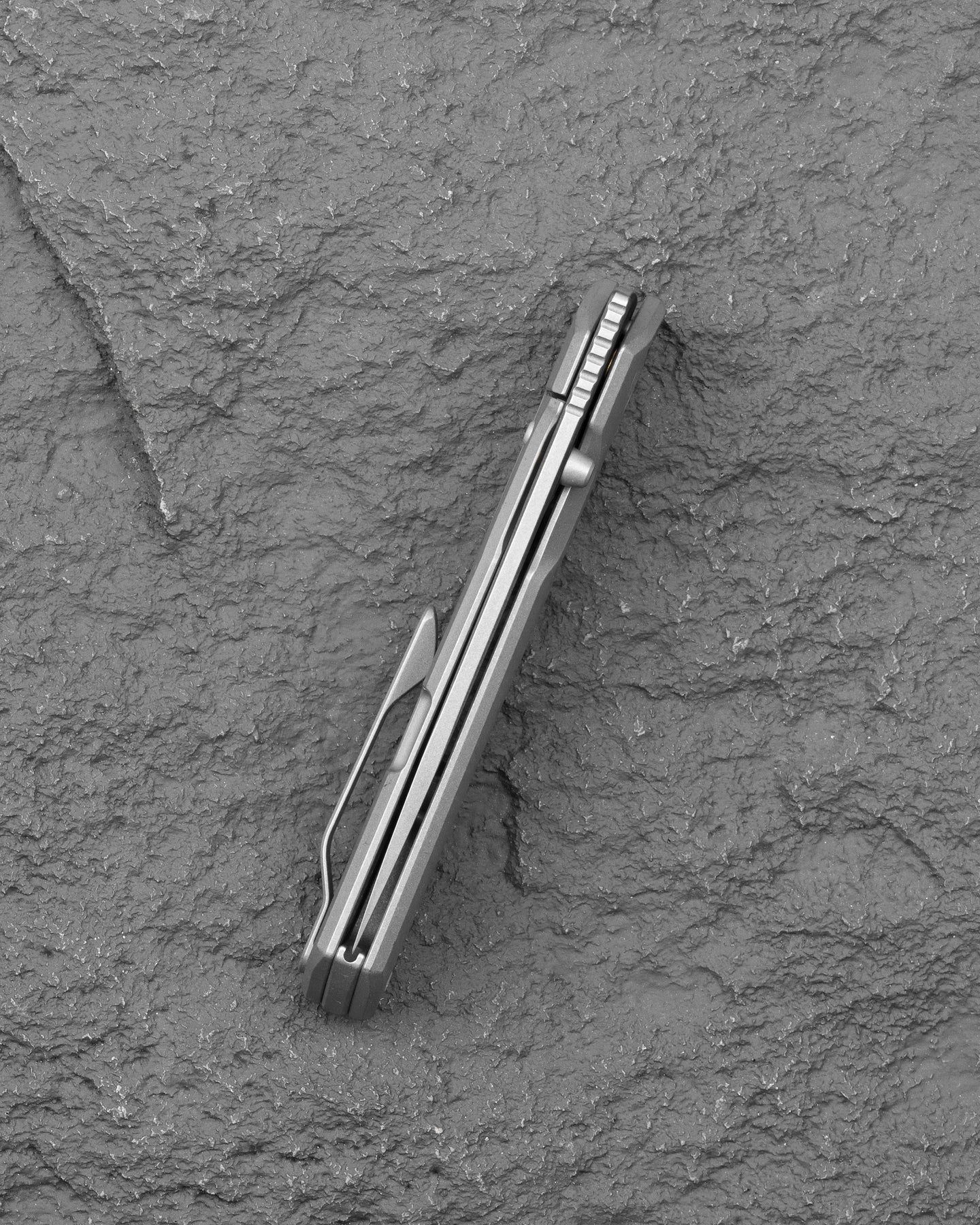 Bestech VK-KUZE BT2504B MagnaCut Blade Titanium Handle Frame Lock Folding Knife