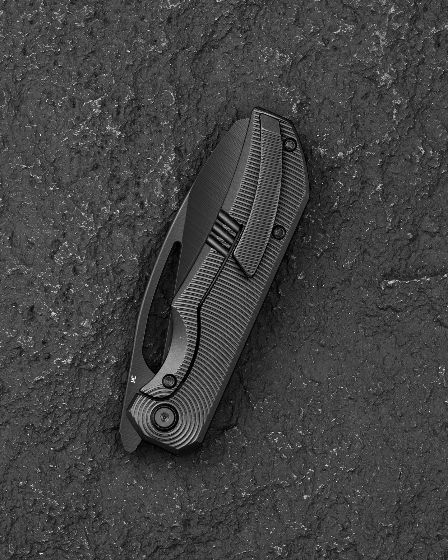 Bestech Mini Taipan BT2603E MagnaCut Blade Titanium Handle Frame Lock Folding Knife