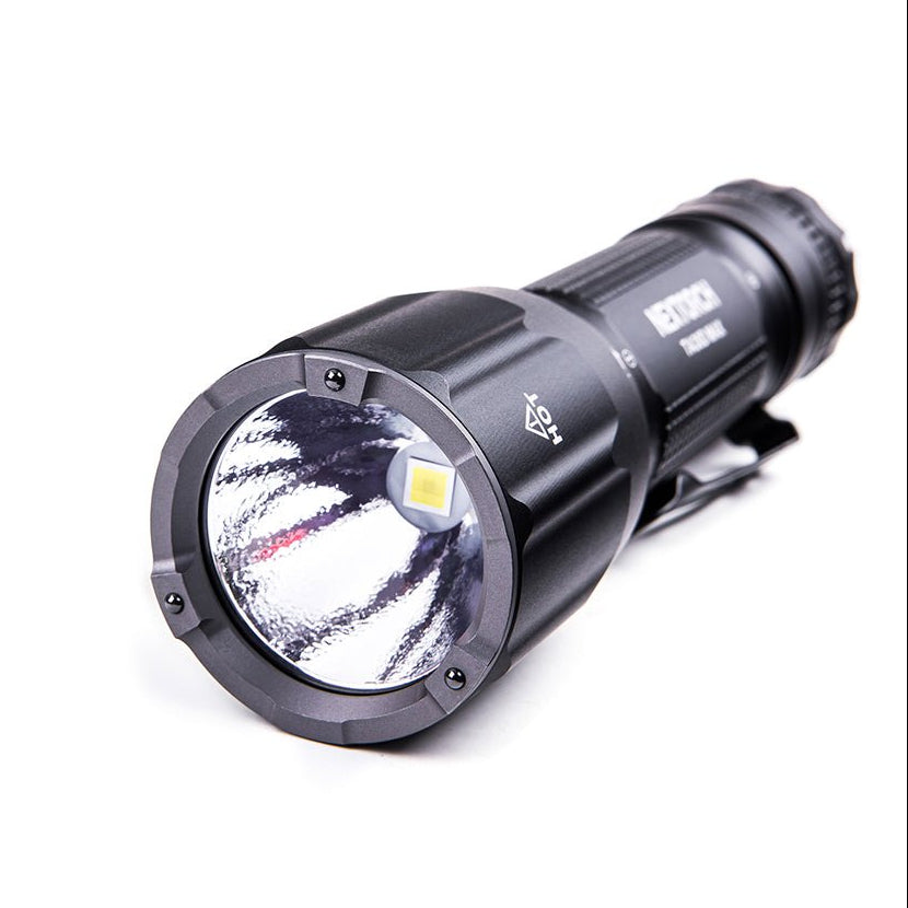 Linterna táctica y de búsqueda Nextorch TA30D MAX con estrobo de un paso - 4000 lúmenes