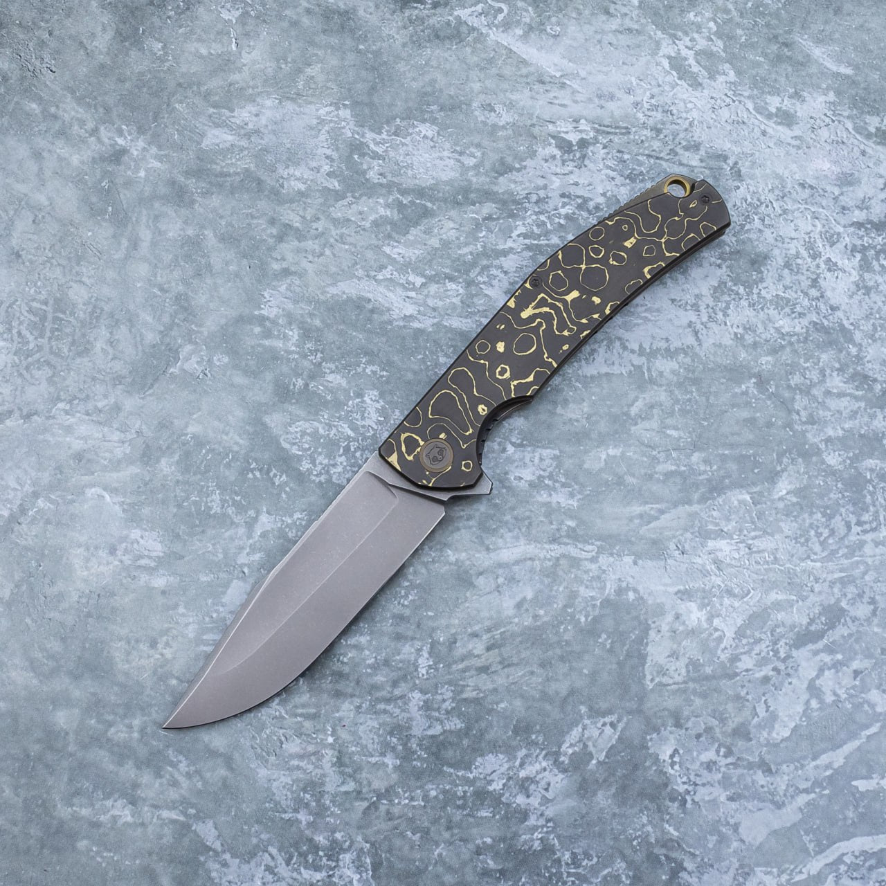 Arakun knives Antago Flipper S110V Blade CamoGold CF Handle Frame Lock