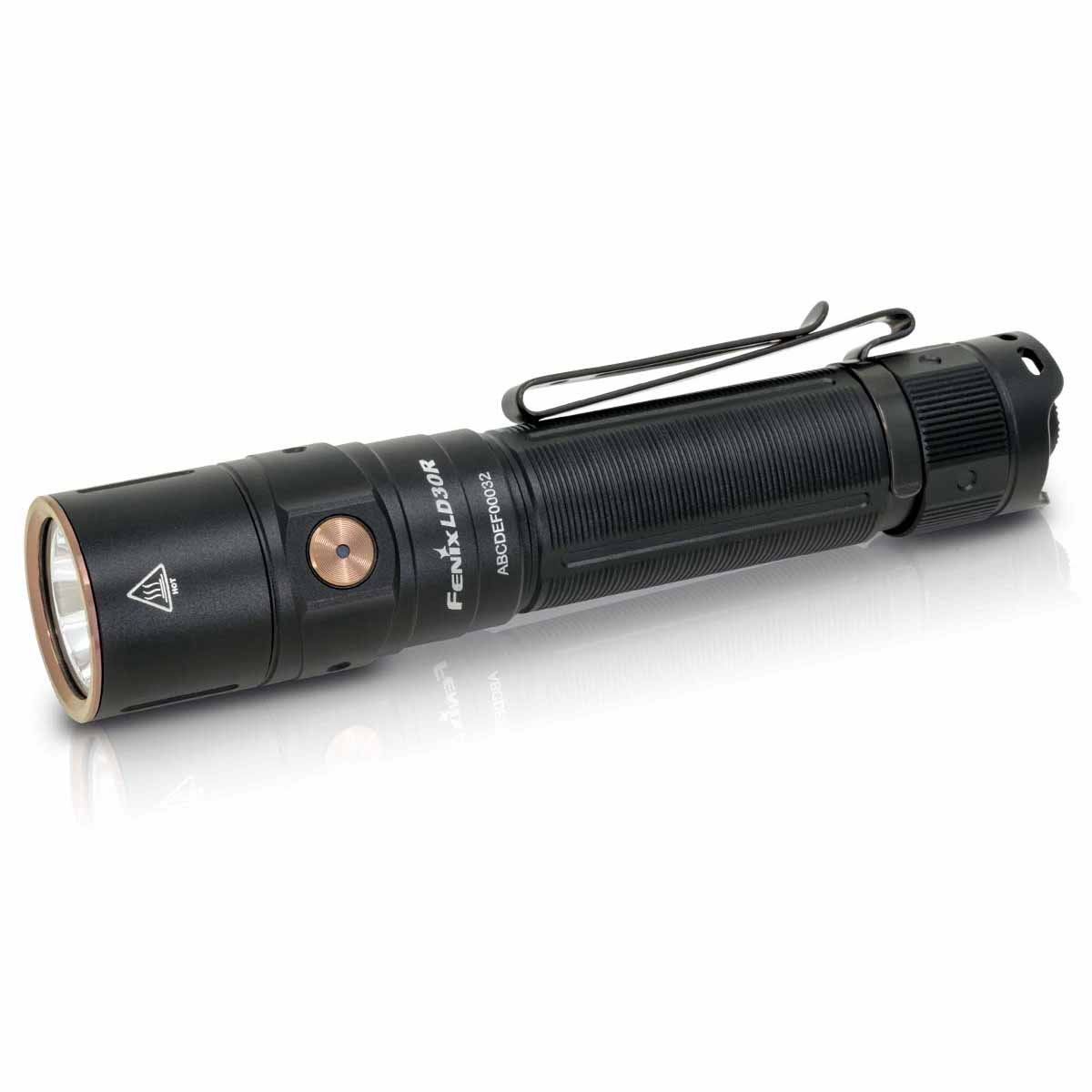 Linterna de alto rendimiento Fenix LD30R, ligera, portátil de emergencia para exteriores