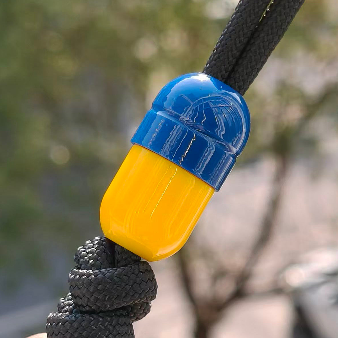 SnakeSword Capsule Resin Lanyard Beads Blue+Yellow Knife Lanyard Beads  3 PCS