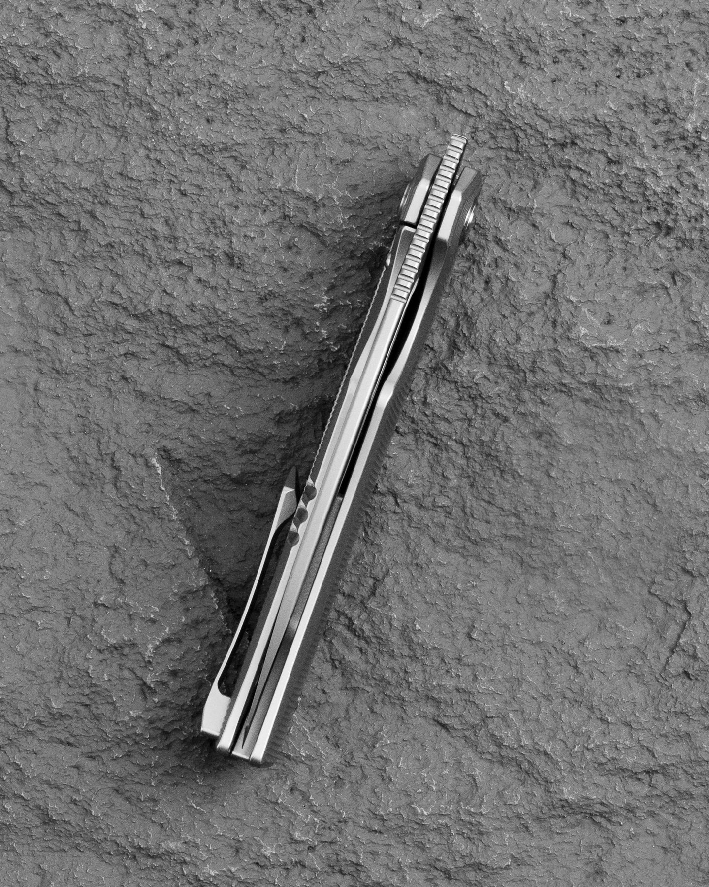 Bestech Taipan BT2503A MagnaCut Blade Titanium Handle Frame Lock Folding Knife